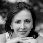Ana Maria Ilie Orange